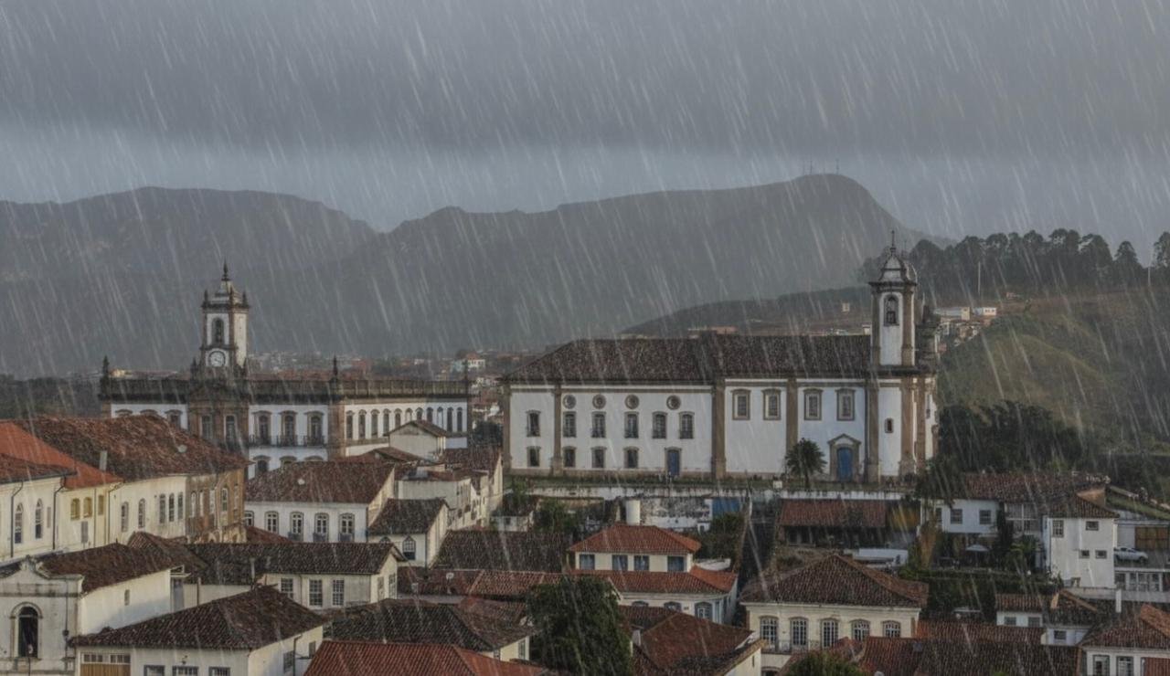 Defesa Civil de Minas Gerais emite alerta de risco geológico para Ouro Preto